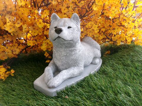 Akita Dog Concrete Statue pet Loss memorial gift, and garden decor finished in Monochrome Grey