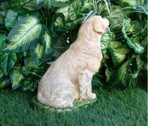 Custom painted Golden Retriever concrete Statue 9.75" high