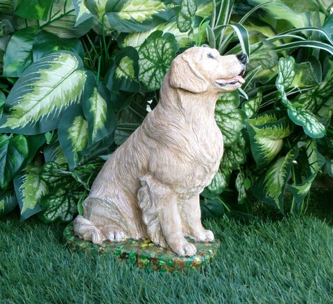 Custom painted Golden Retriever concrete Statue 9.75" high