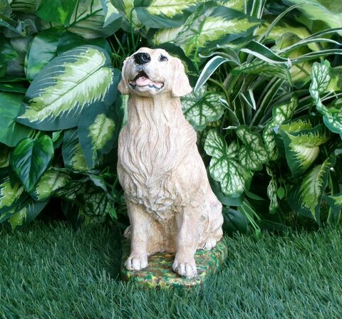 Custom painted Golden Retriever concrete Statue 9.75" high