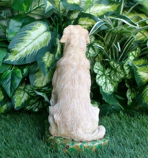 Custom painted Golden Retriever concrete Statue 9.75" high