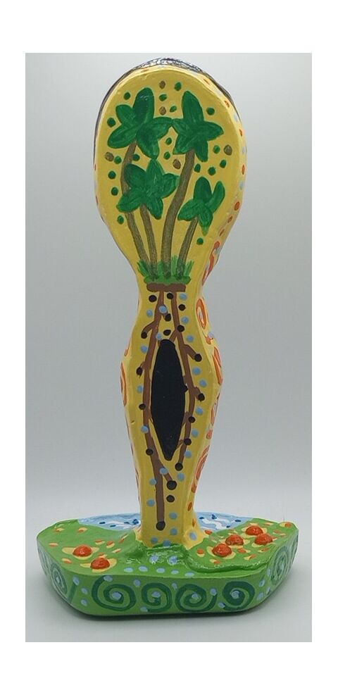 Oshun, rear view.